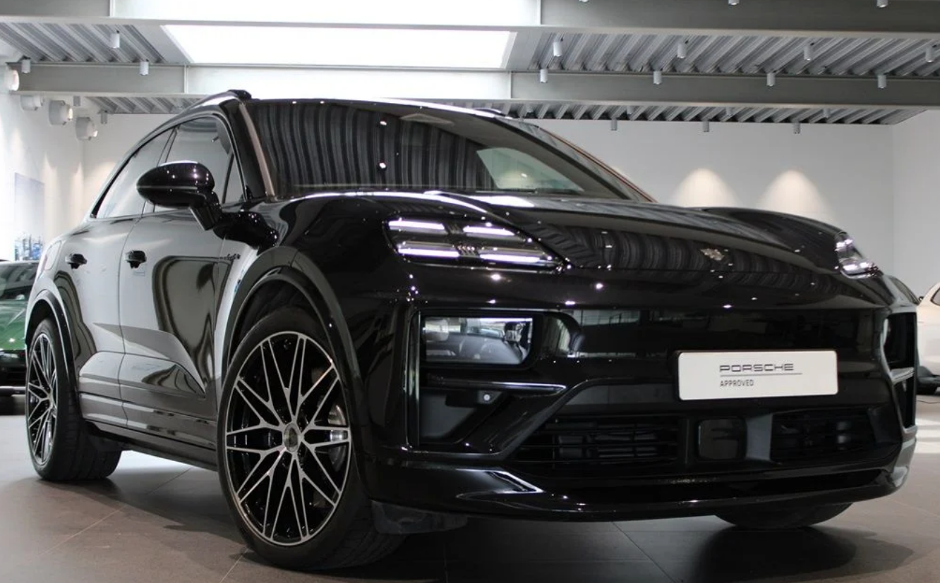 Porsche Macan Turbo électrique — avant
