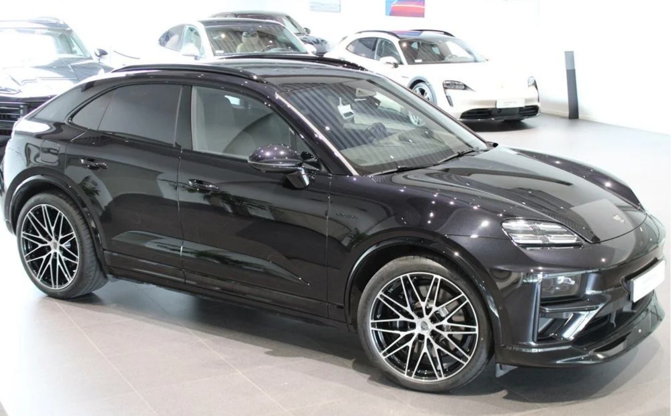Porsche Macan Turbo électrique — profil