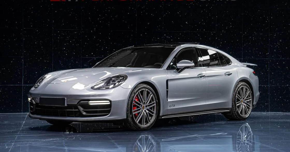 Porsche Panamera GTS gris dolomite — avant