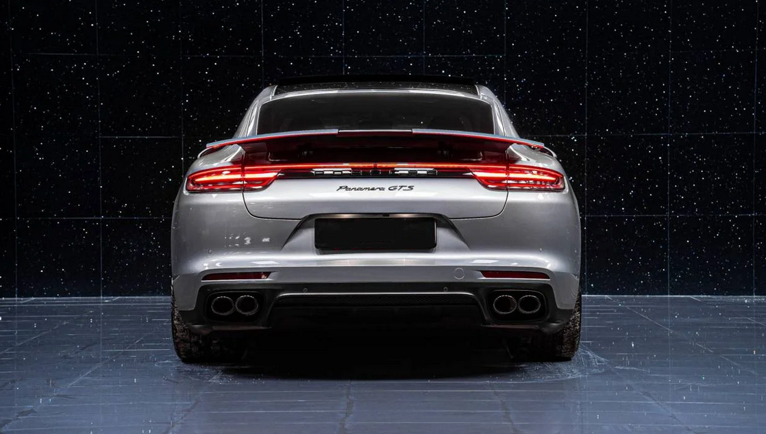 Porsche Panamera GTS — intérieur